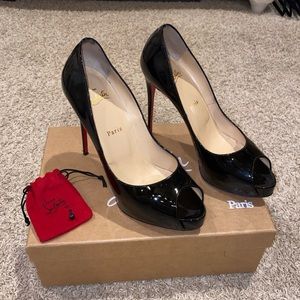 Christian Louboutin (New Very Prive 120 patent)